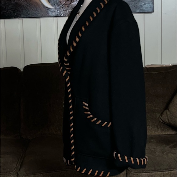 Luskey’s • Women • Medium • Vintage • Wool • Black • Coat • W/ Leather Trim - Picture 5 of 12